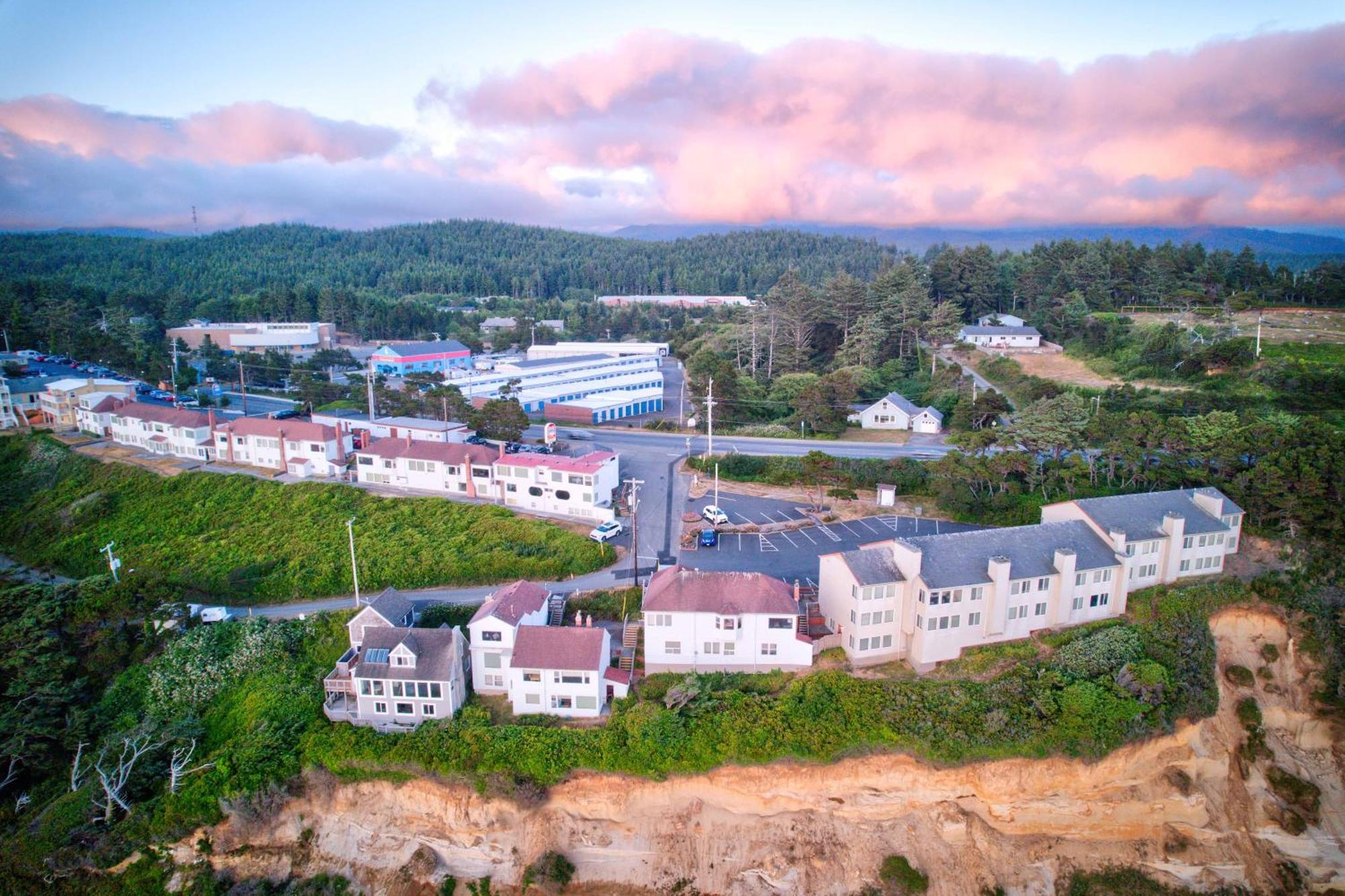 Ester Lee Oceanview Inn Lincoln City Exterior foto