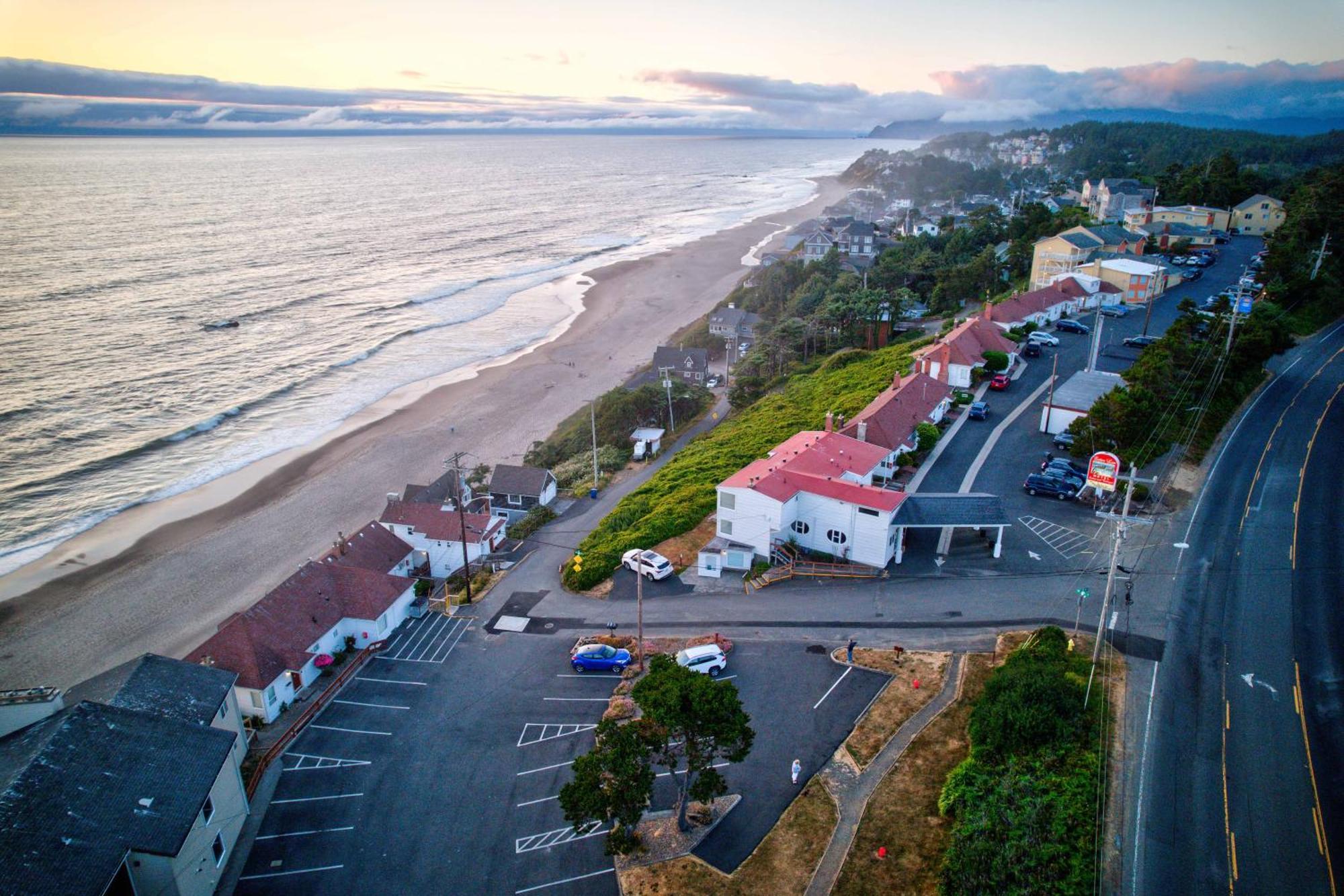 Ester Lee Oceanview Inn Lincoln City Exterior foto